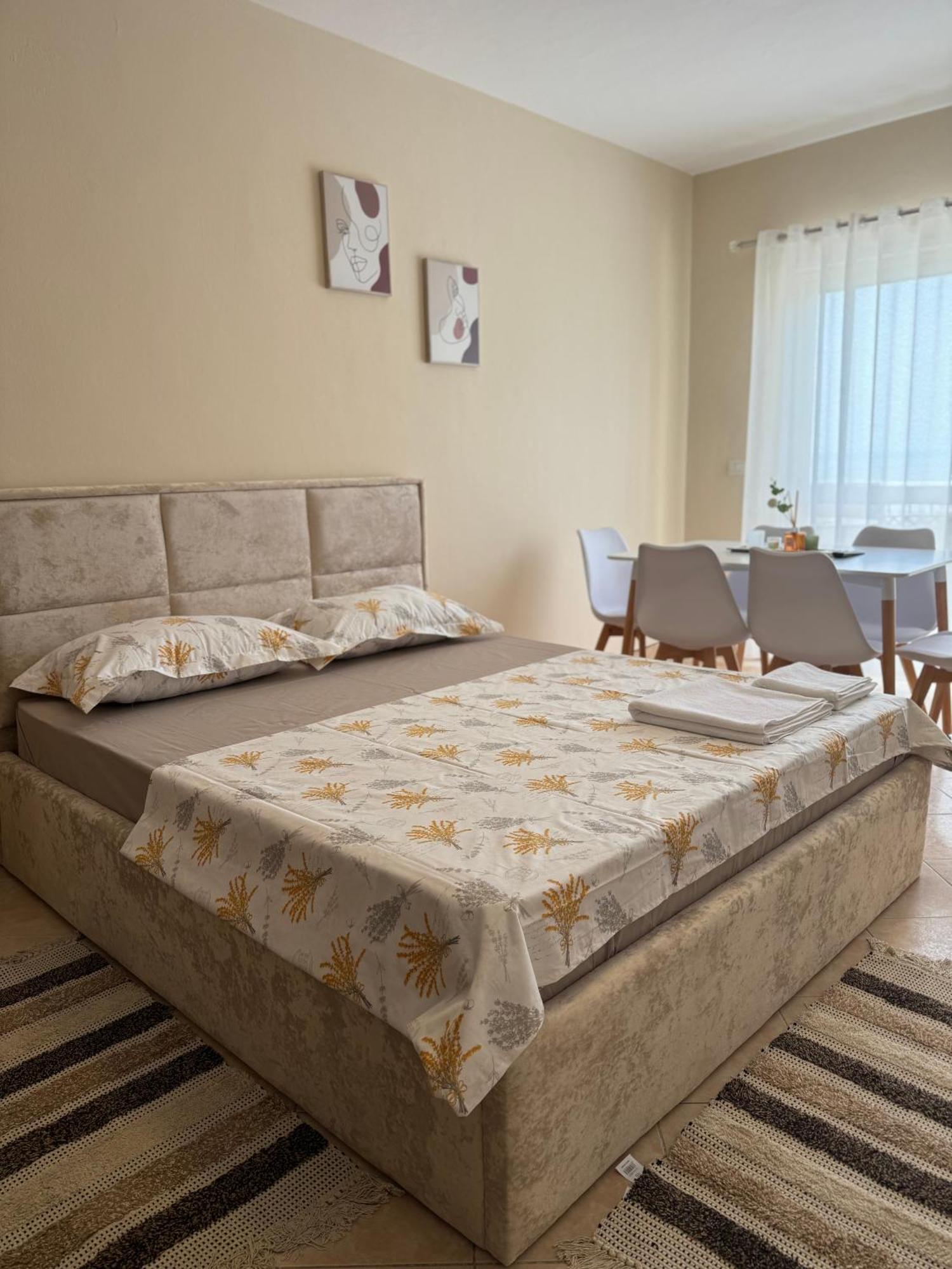 Sea & Gardenview Apartments Durrës Exteriör bild